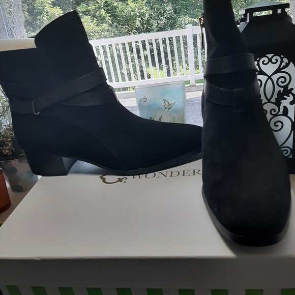 Boots - Picture 2 of 3